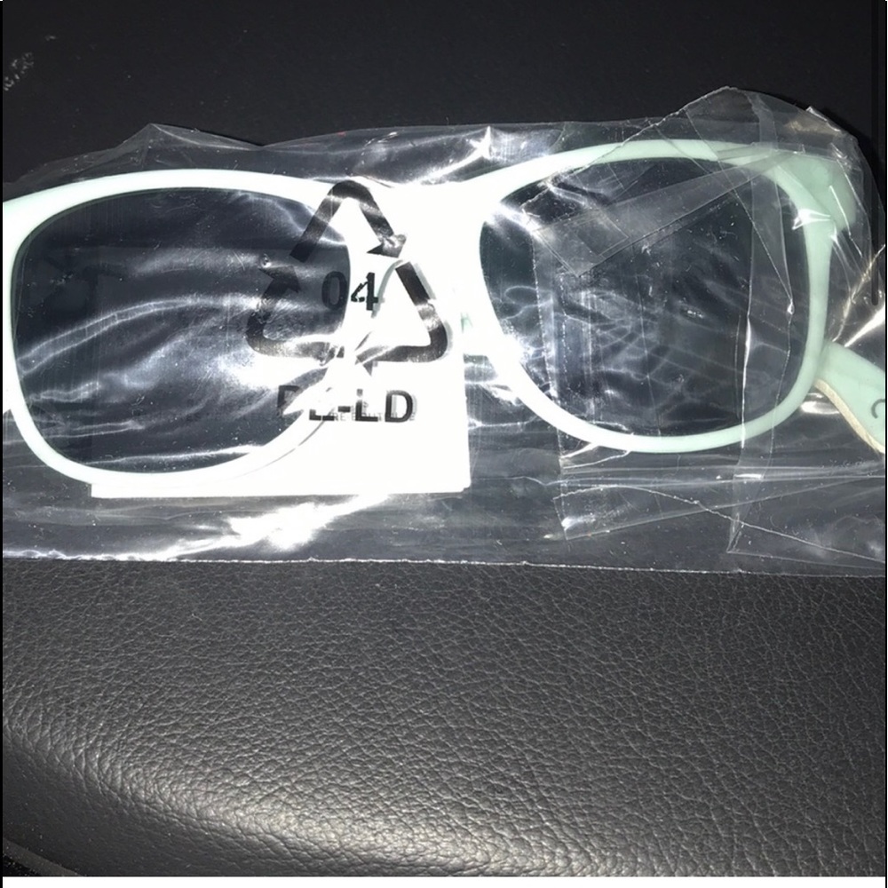 NWT Victoria’s Secret PINK Sunglasses